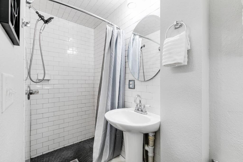 Charming, Happy 1-Bed Oasis: Rva Retreat Awaits! Apartment Richmond Luaran gambar