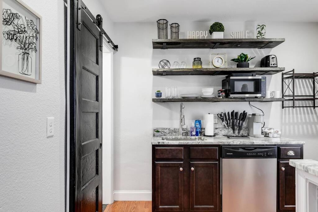 Charming, Happy 1-Bed Oasis: Rva Retreat Awaits! Apartment Richmond Luaran gambar