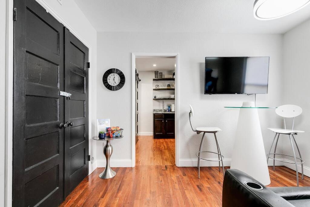 Charming, Happy 1-Bed Oasis: Rva Retreat Awaits! Apartment Richmond Luaran gambar